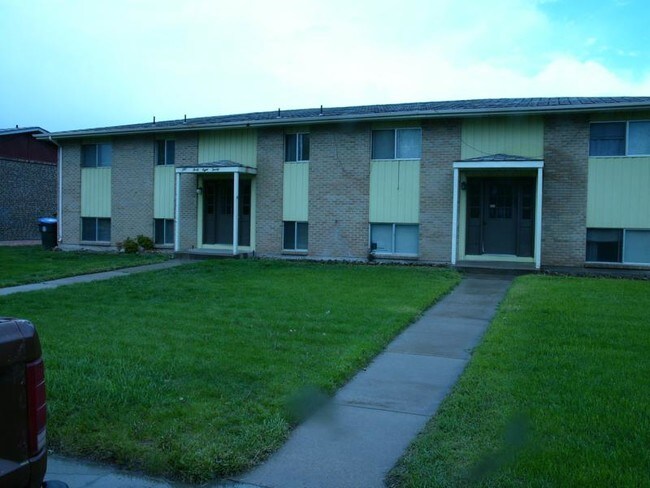 Building Photo - 4820 E 12th St