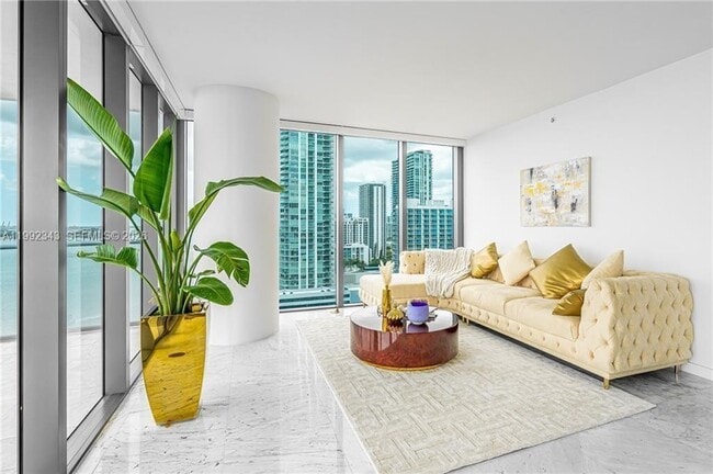 Foto del edificio - 3131 NE 7th Ave