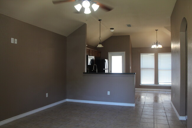 living room - 5715 Springfield Cir S