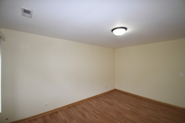 Foto del edificio - 2729 W 37th Pl