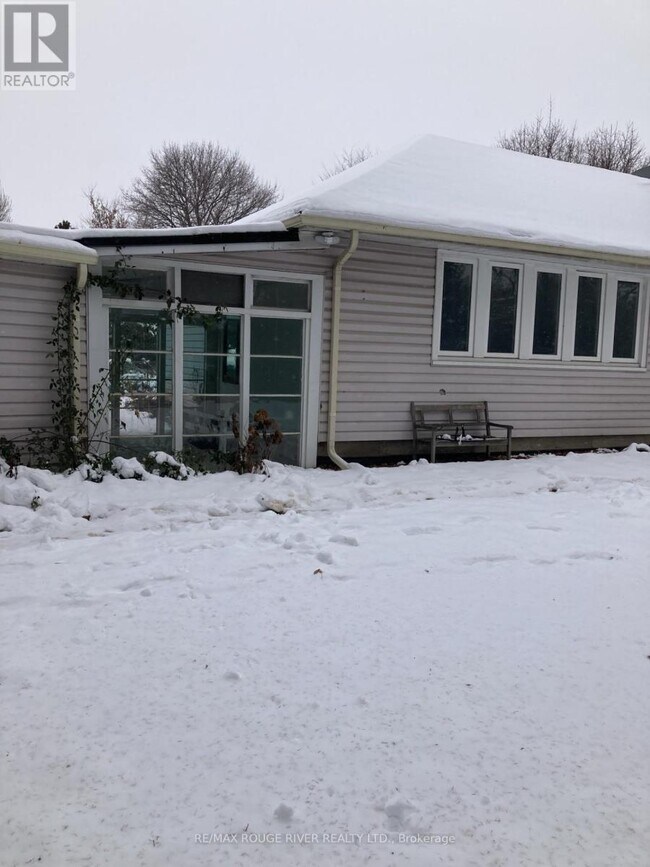 Photo du bâtiment - 319 Burk St