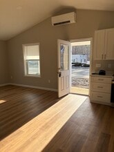 Building Photo - 598 Main St