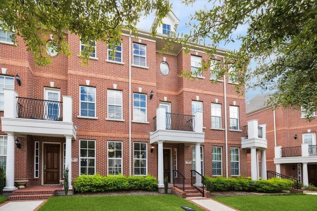 Building Photo - 26 Olmstead Row