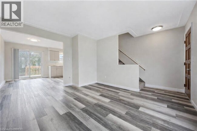 Building Photo - 30 Rowanwood Ave