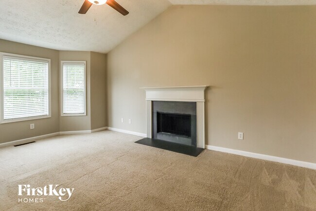 Foto del edificio - 109 Fieldcrest Dr