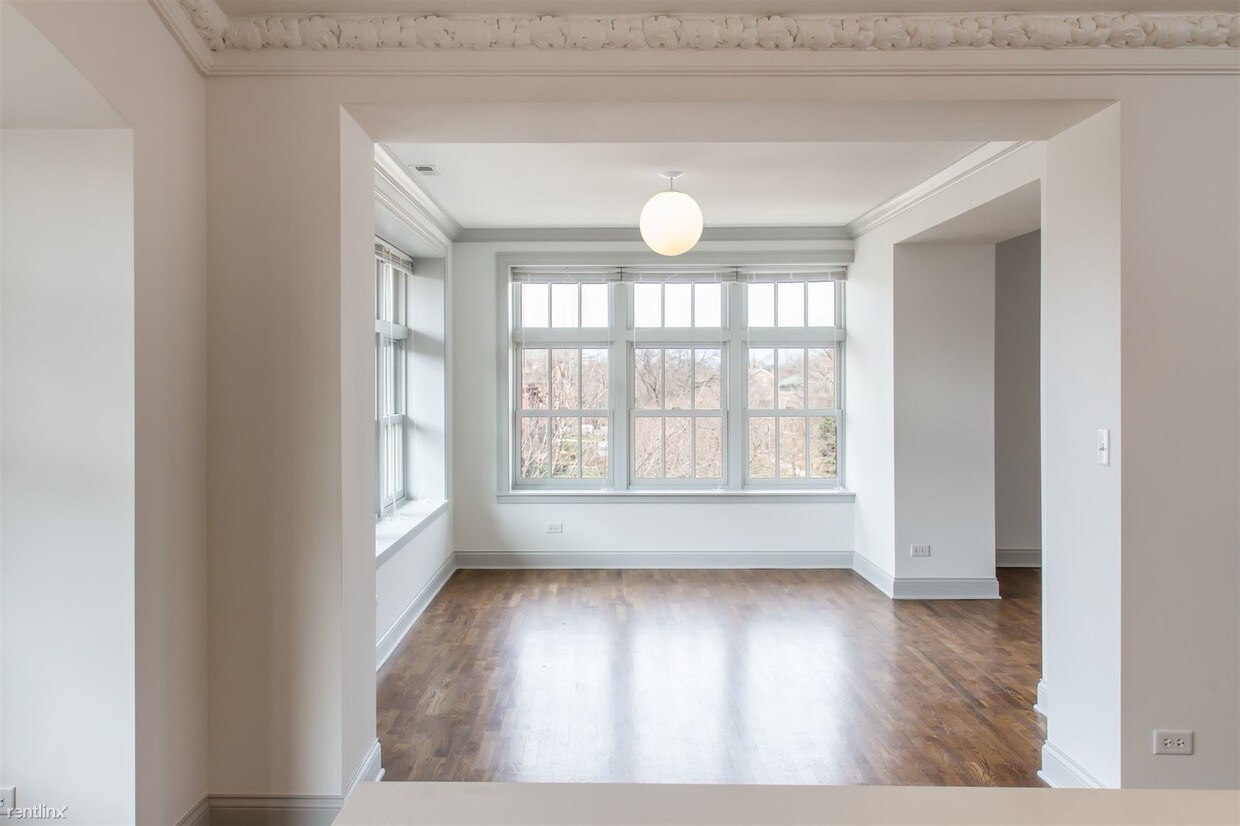 Building Photo - 5120 S Ellis Ave