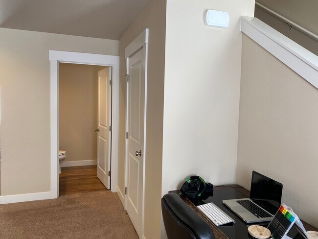 Foto del edificio - 2241 Maryhill St