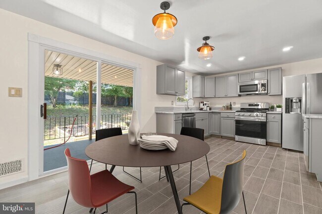 Foto del edificio - 12801 Applecross Dr