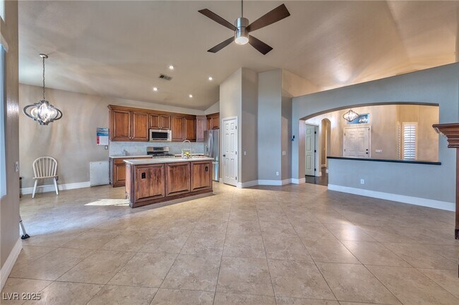 Building Photo - 10341 Timber Willow Ave