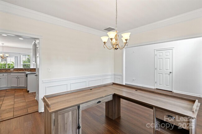 Foto del edificio - 10004 Shetland Ln