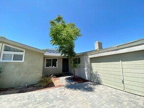Building Photo - 5390 Hewlett Dr