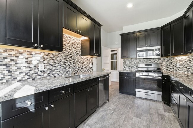 Photo - 1473 Clay St House