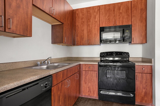 Building Photo - Legacy North