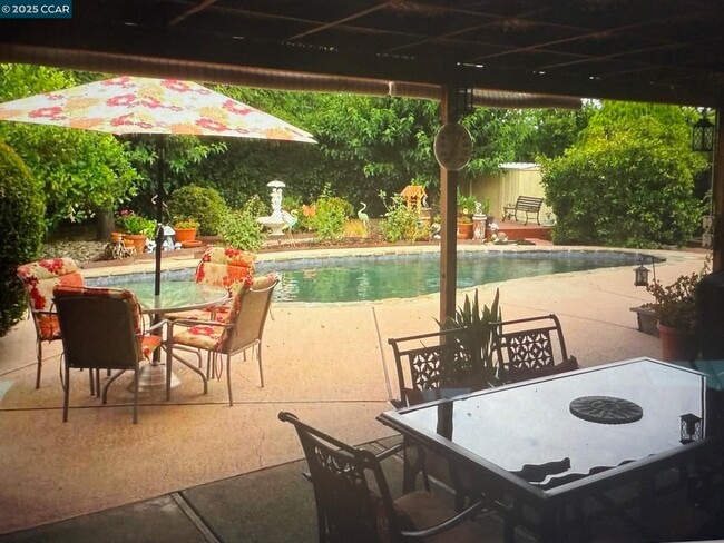 Foto del edificio - 1241 Brookview Dr