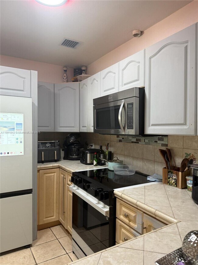 Foto del edificio - 571 E 59th St