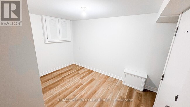 Building Photo - 1028 McCullough Dr