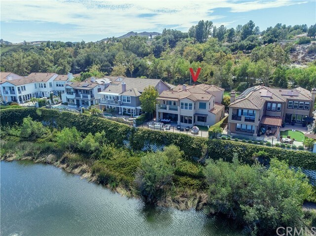 Foto del edificio - 14 Lake View Dr