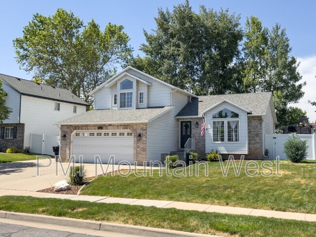 Photo - 607 E 1250 S House