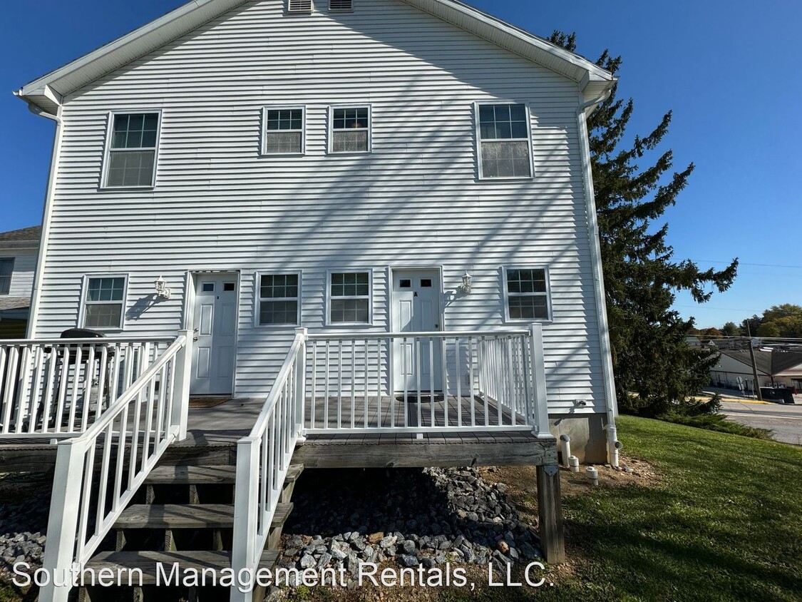 Foto principal - 2 br, 1.5 bath House - 48 N Main St. unit A