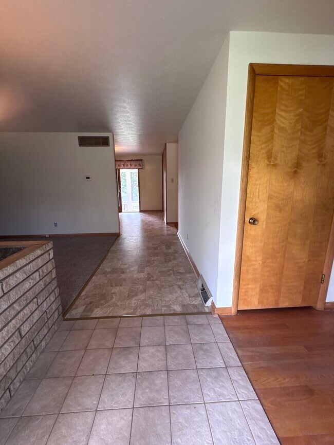 Foto del edificio - 2317 Miller Ave