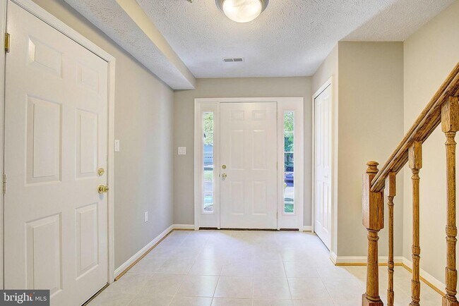 Foto del edificio - 2512 Stow Ct