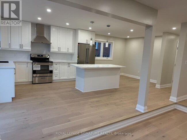 Building Photo - 3271 Pilcom Crescent