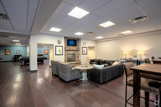 Casa Club - University Oaks