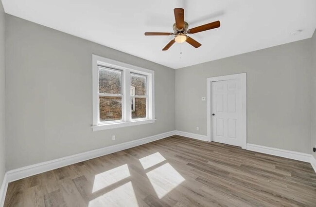 Building Photo - 1319 Marshall St