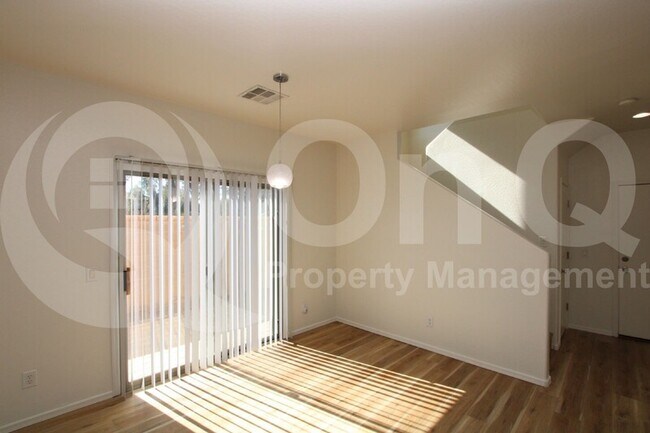 Foto del edificio - 3813 E Santa Fe Ln