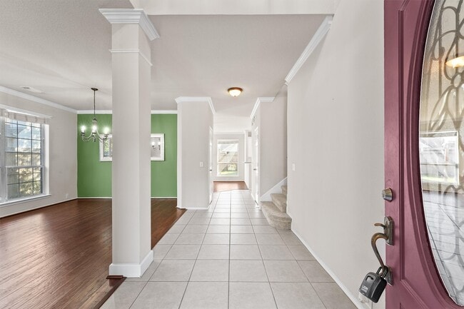 Building Photo - 18914 Woodglen Shadows Dr