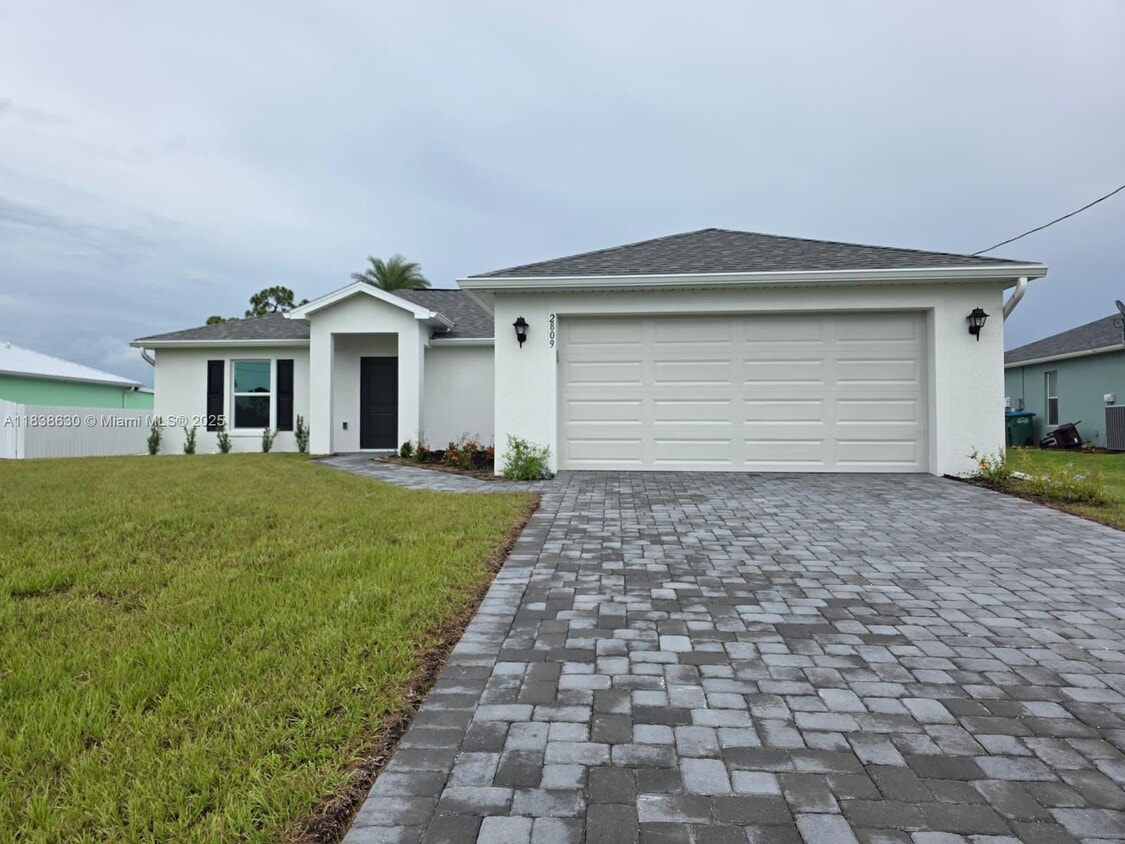 Foto principal - 2809 NW 22nd Ave