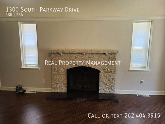 Building Photo - 1300 Parkway Dr