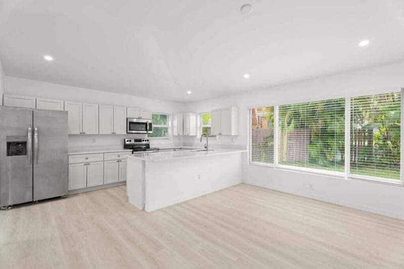 Photo - 121 S Lake Dr (Lantana, FL)