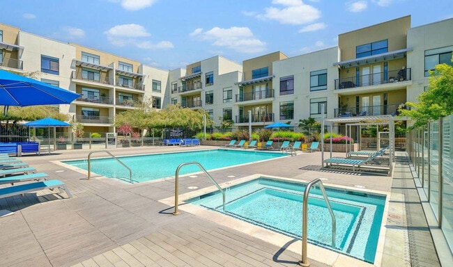 Building Photo - 1725 S Bascom Ave