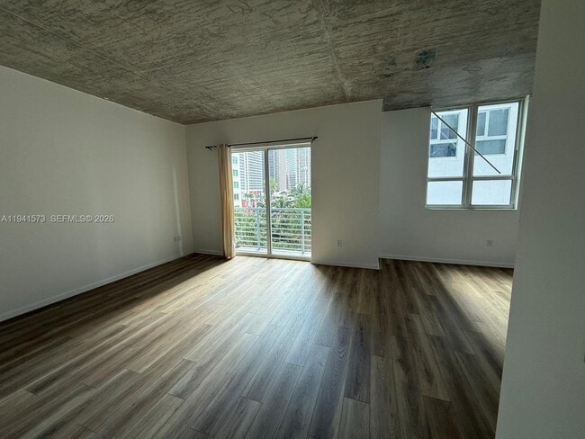 Building Photo - 234 NE 3rd St