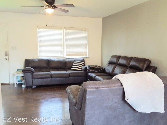 Building Photo - 3 br, 1 bath House - 725 Harpersville Rd