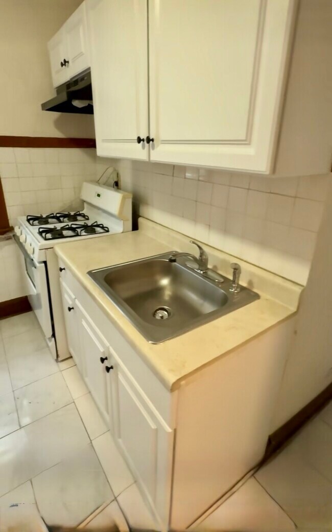 Foto del edificio - 3507 N Keeler Ave