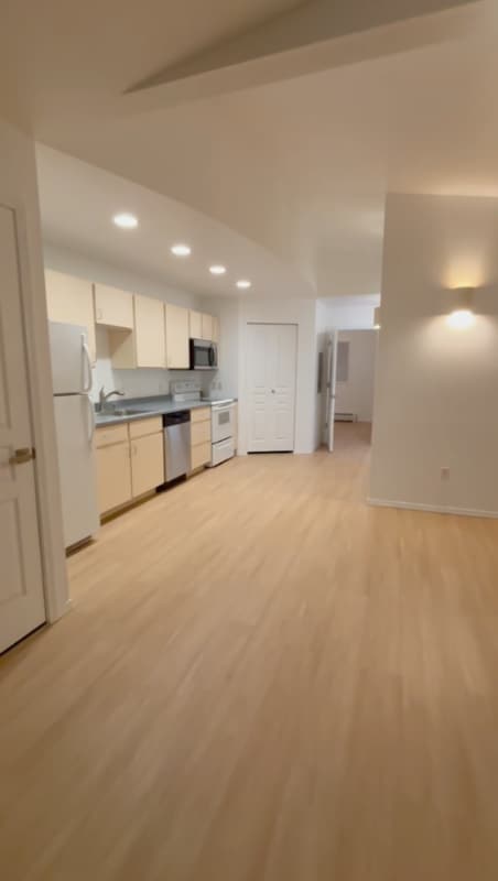 Building Photo - 1949 S 9th St W