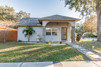 Building Photo - 3208 W Napoleon Ave