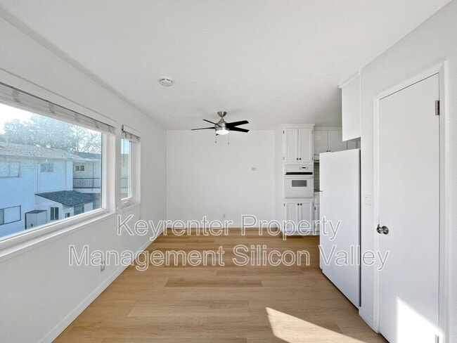 Foto del edificio - 3013 Magliocco Dr