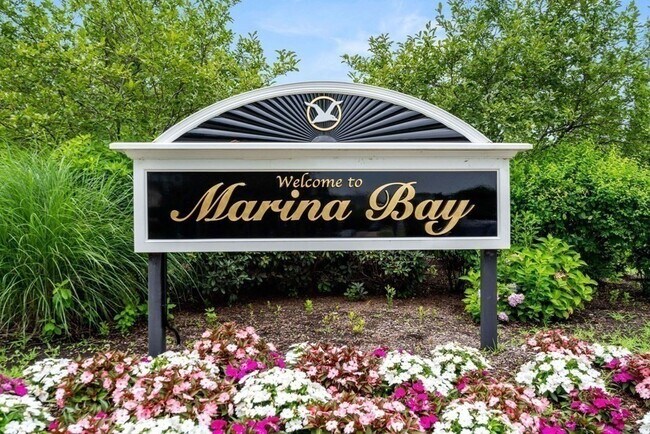 Building Photo - 100 Marina Dr