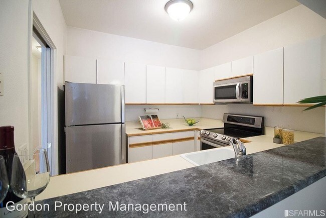 Foto del edificio - 2 br, 2 bath House - 1500 Steiner Unit 9