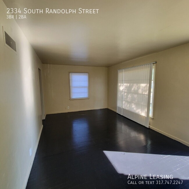 Building Photo - 2334 S Randolph St