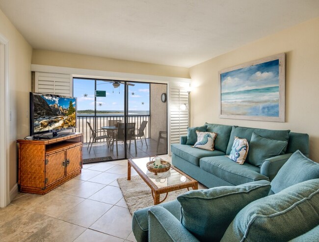 Building Photo - 8350 Estero Blvd