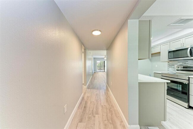 Foto del edificio - 515 30th Ave W