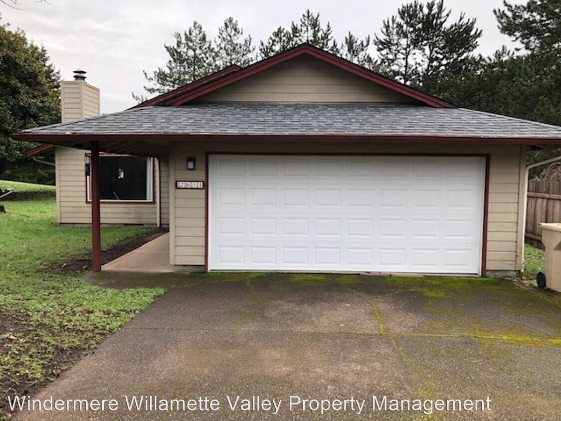 Foto principal - 3 br, 2 bath House - 2611 NW Ginseng Place