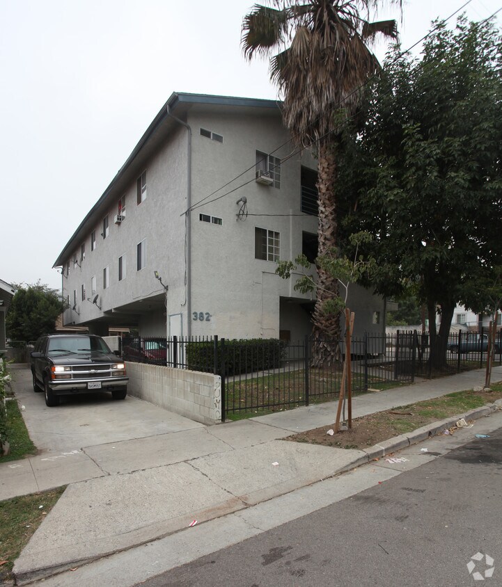 Building Photo - 382 N Avenue 52