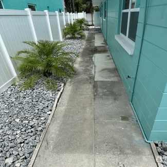 Building Photo - 515 69th Ave