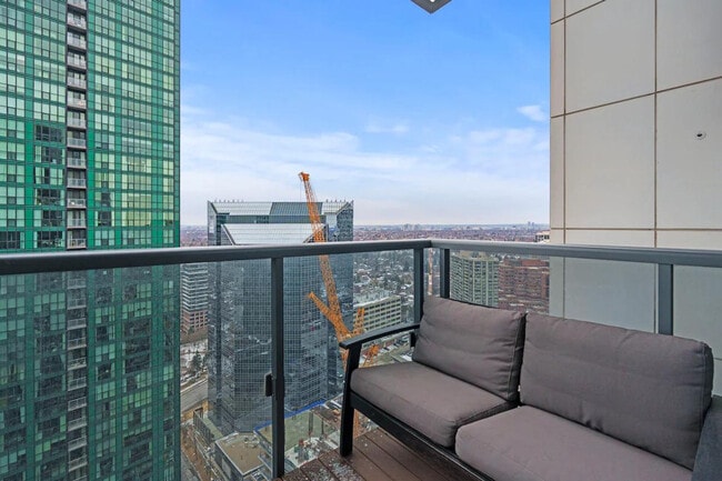 Building Photo - 2 Anndale Dr