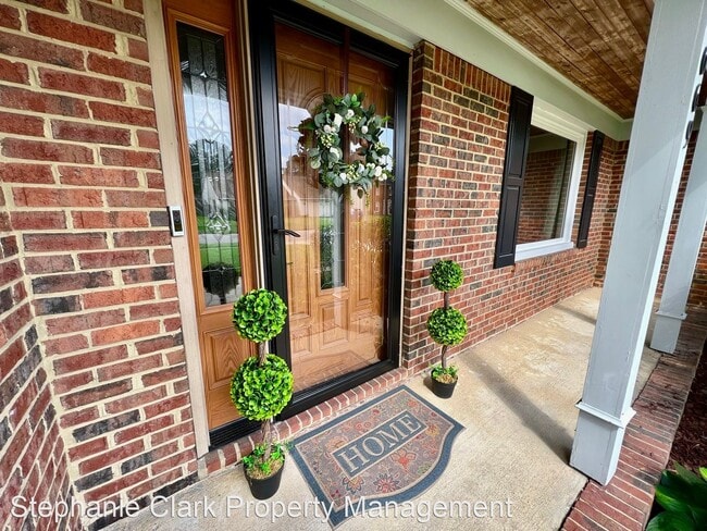 Building Photo - 4 br, 2 bath House - 1669 Devon Way